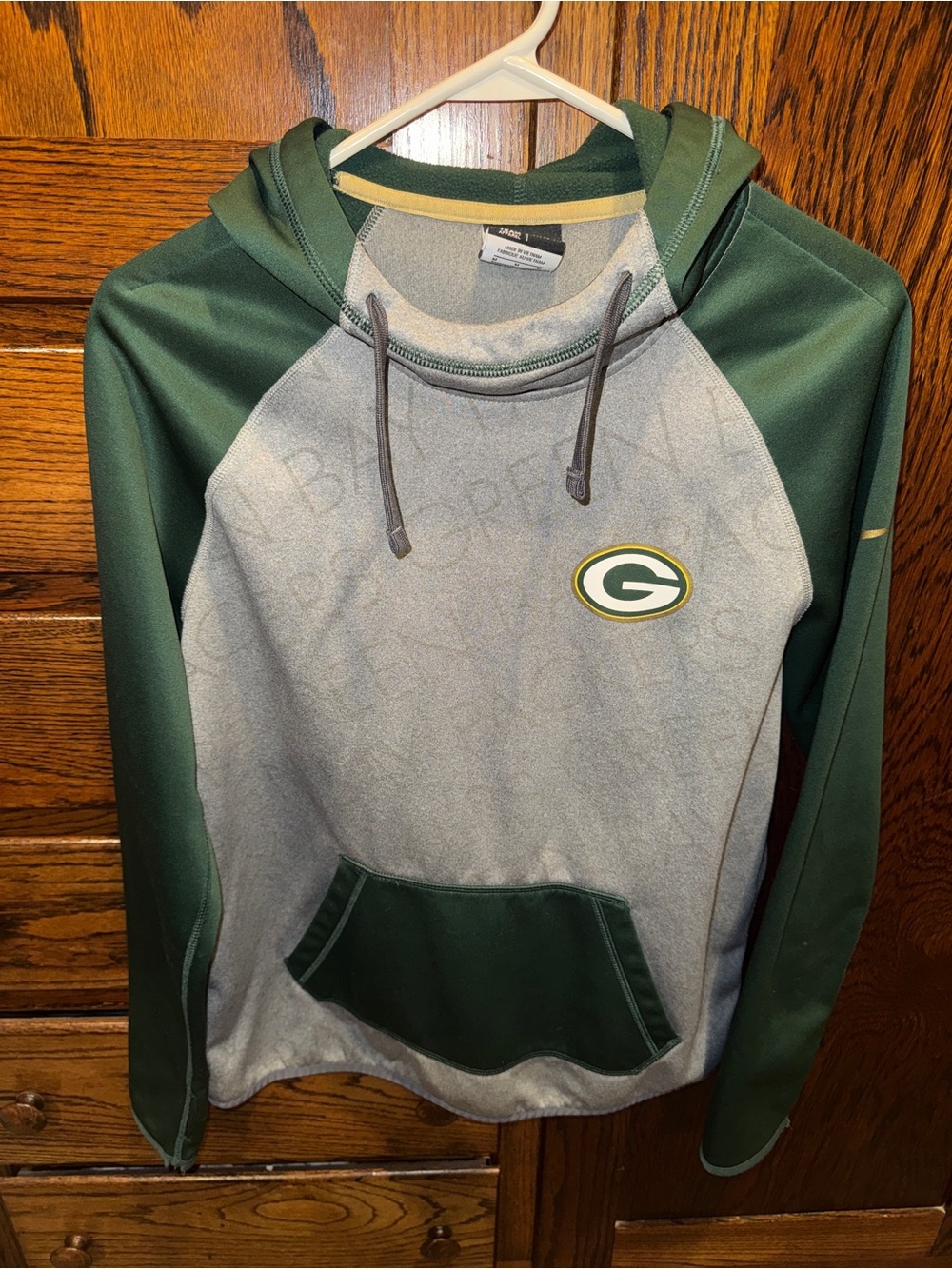 Nike Green Bay Packers Women’s Medium Therma Fit Hoodie NFL Gray Green Pullover